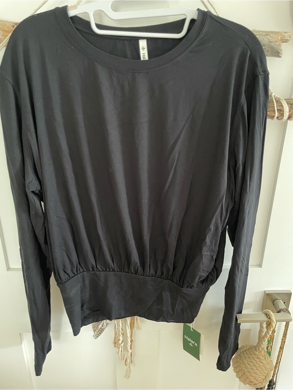 HALARA Black Long-Sleeve Batwing Top